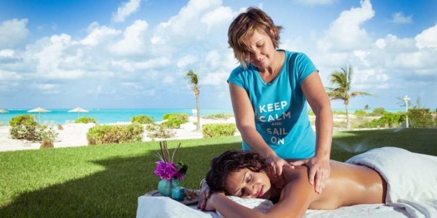 The Tuscany On Grace Bay Extérieur photo