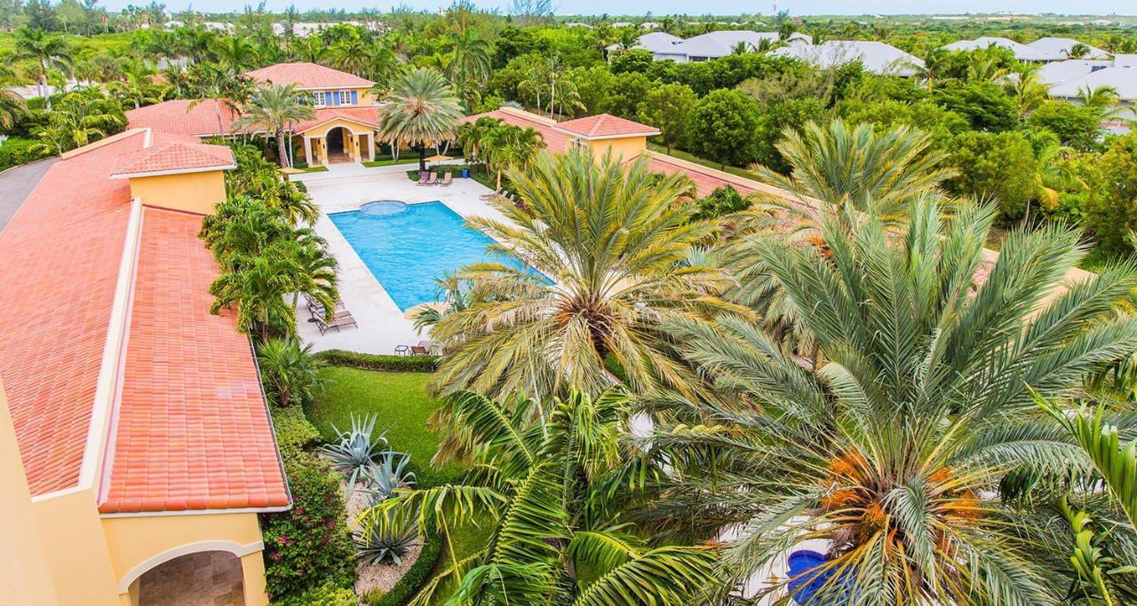 The Tuscany On Grace Bay Extérieur photo
