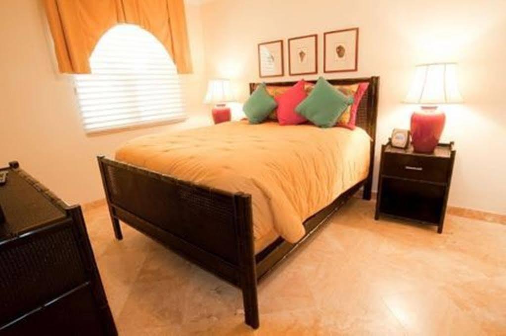 The Tuscany On Grace Bay Extérieur photo